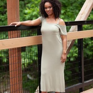 Cold Shoulder Maxi Dress